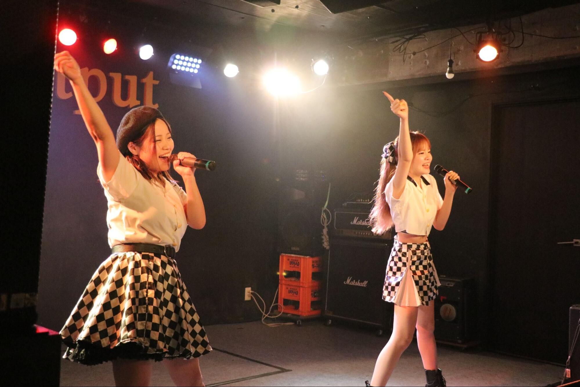琉球アイドル　ミニスカ 